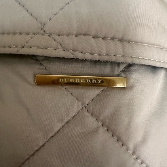 Burberry Beige Quilted Puffer Jacket - Picture 4 of 7